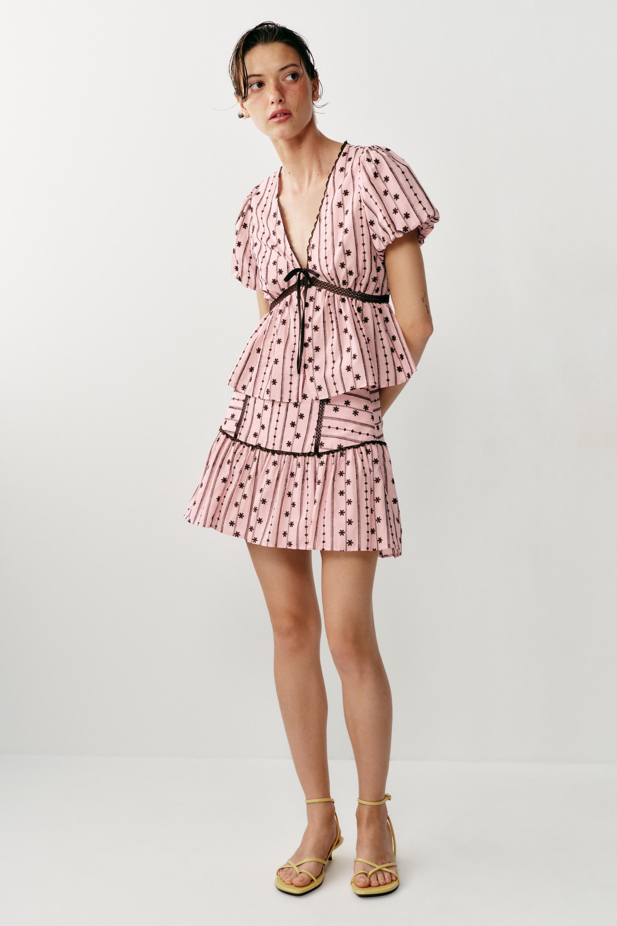 EMBROIDERED TIE TOP